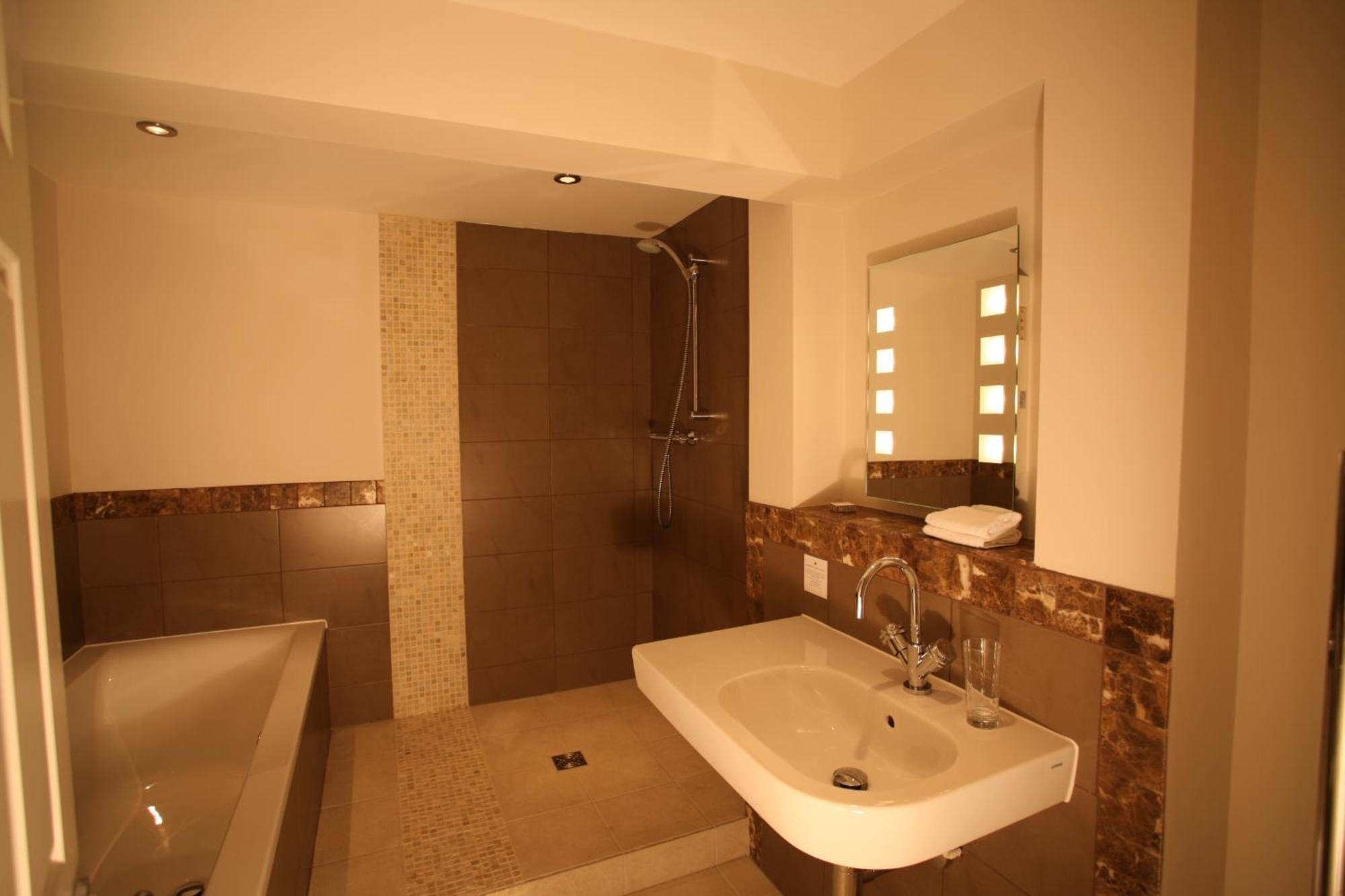 Fishmore Hall Hotel And Boutique Spa Лъдлоу Екстериор снимка