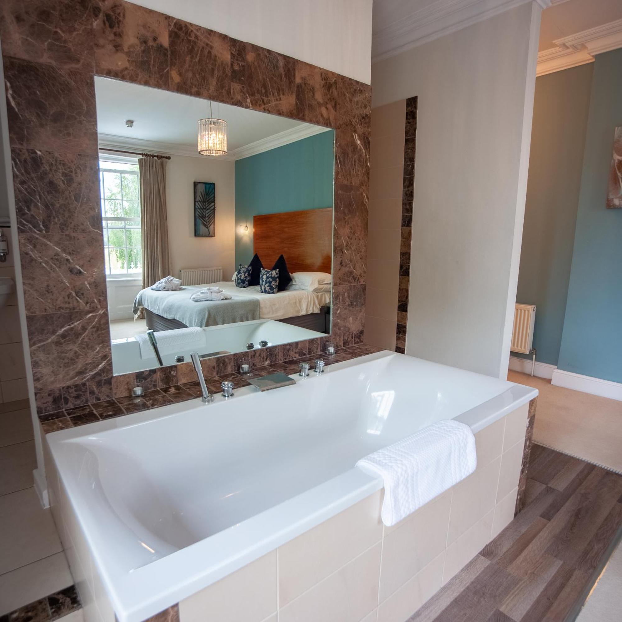 Fishmore Hall Hotel And Boutique Spa Лъдлоу Екстериор снимка